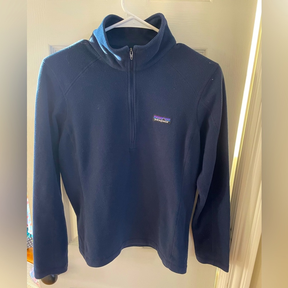 Patagonia Women’s Size Small Fleece 1/4 Zip. In great condition. Smoke-free.